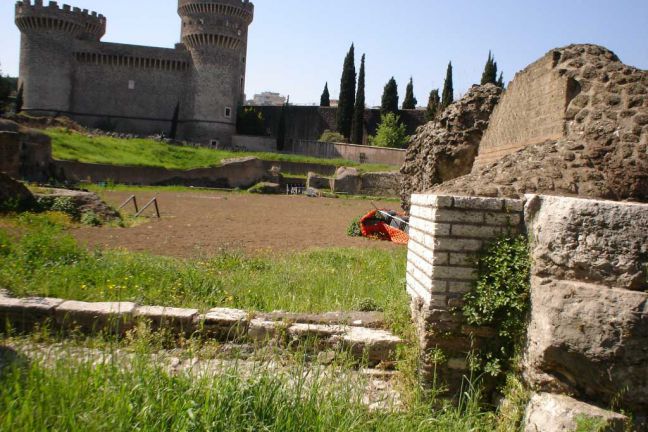 Aprile - Città di Tivoli