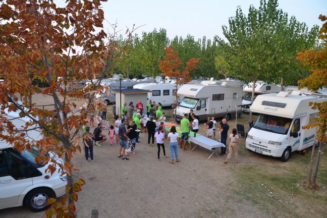 Camperisti in Erba