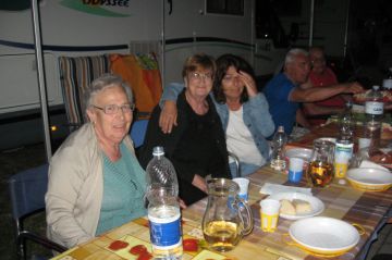 IMG 0554Muccia Giugno 2013   L azzurro dal mare